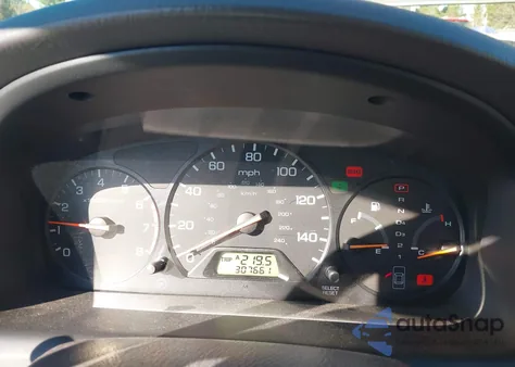 2000 Honda Accord 2.3 Ex from USA, damaged, VIN JHMCG6670YC028468